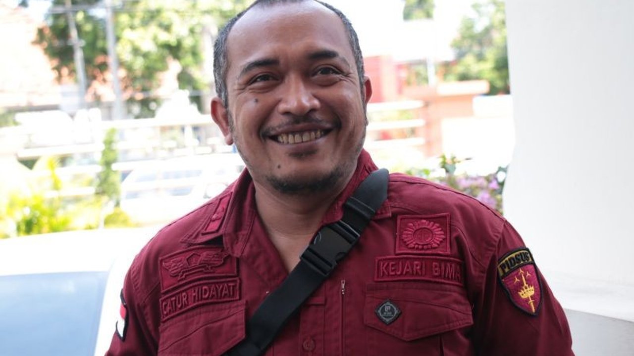 Festival Rimpu Mantika 2025 di Kota Bima dilaporkan ke Kejari Bima karena dugaan penyelewengan anggaran hingga Rp500 juta, melibatkan Wali Kota dan Kepala Dinas Pariwisata.