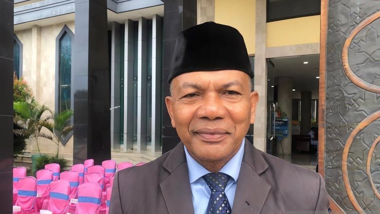 Dinas Kesehatan Kaimana proaktif menyiapkan tenaga kesehatan (Nakes) baru untuk mengatasi kekurangan dan pensiunnya tenaga kesehatan yang ada, guna memastikan pelayanan kesehatan optimal di Kabupaten Kaimana, Papua Barat.