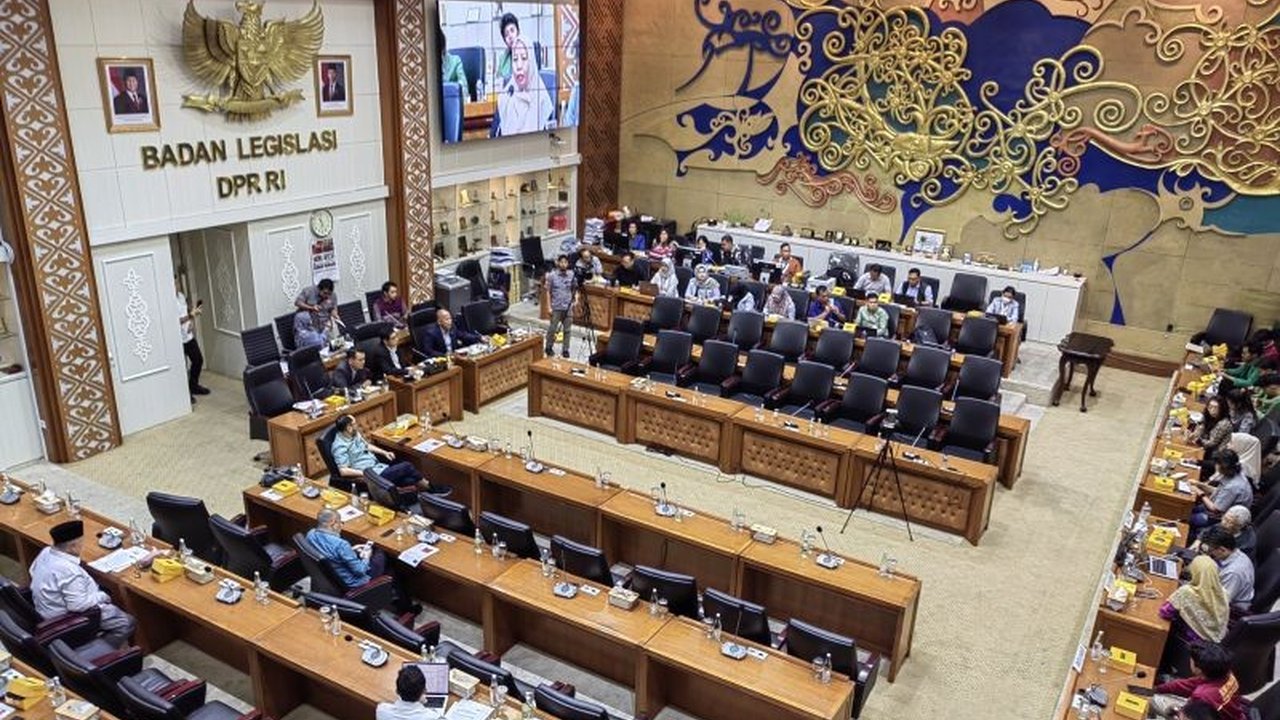 Anggota Baleg DPR RI dorong pengesahan RUU PPRT untuk melindungi pekerja rumah tangga (PRT) dari eksploitasi dan kekerasan, serta menghapus ketimpangan relasi kerja.