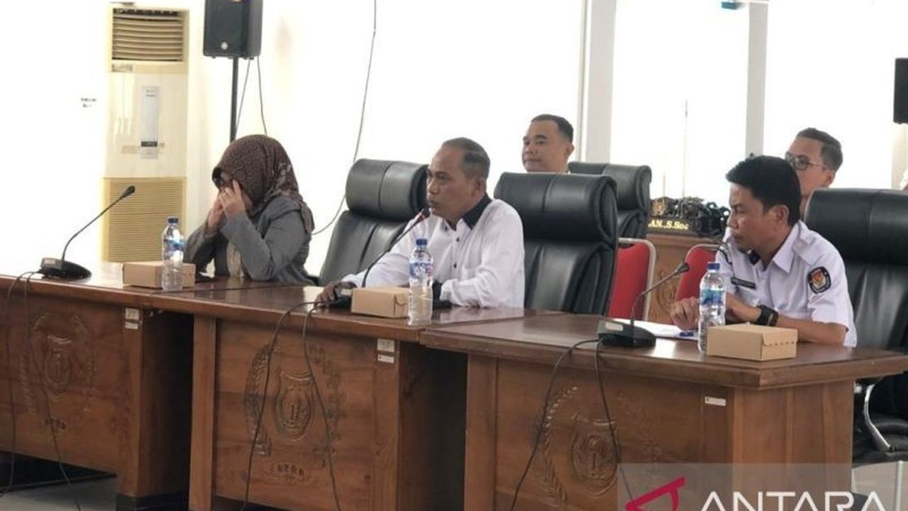 KPU Kabupaten Sigi mengakui keterlambatan pembayaran honorarium PPS Pilkada 2024 akibat kekurangan anggaran dana hibah dari pemerintah daerah, dan tengah berupaya mencari solusi.