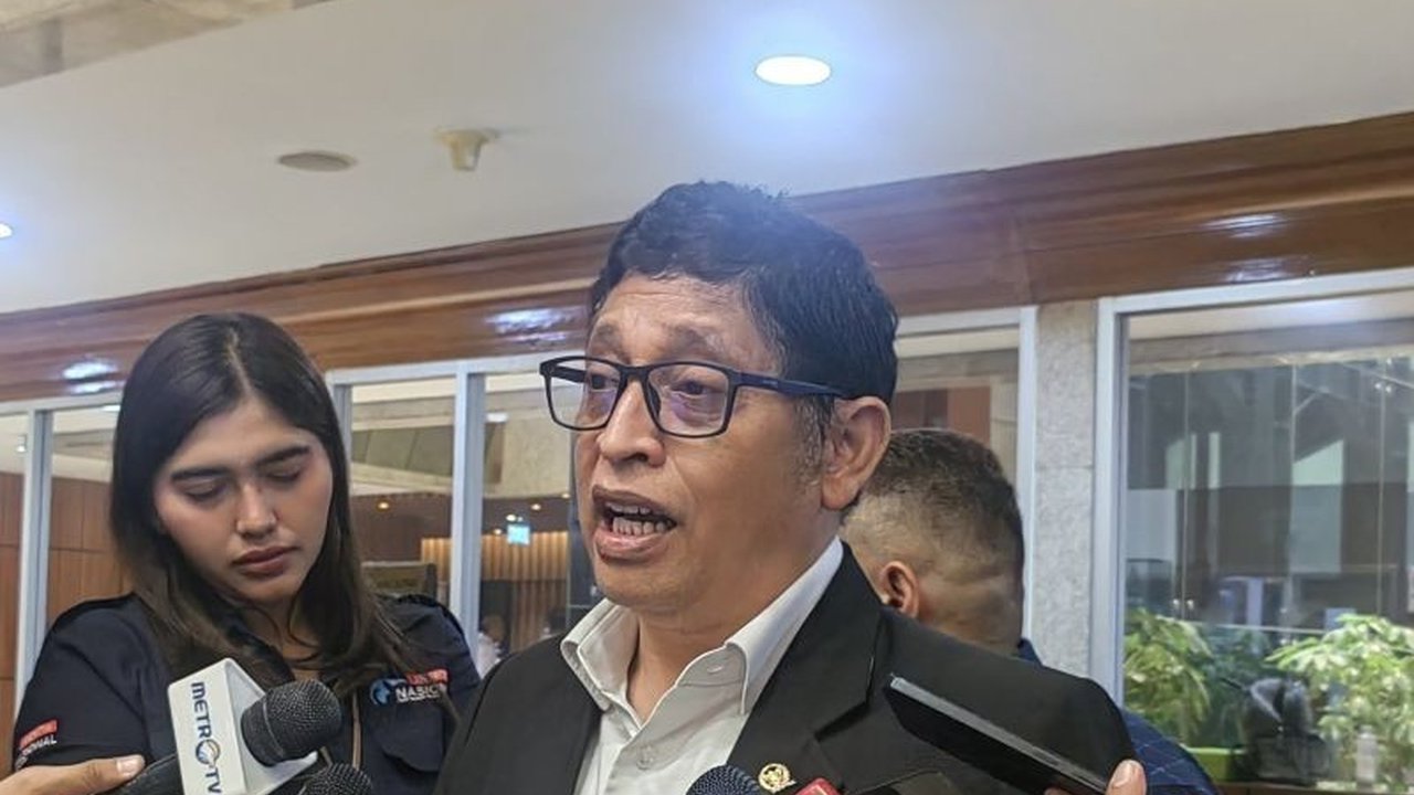 Baleg DPR RI menargetkan penyelesaian RUU Perlindungan Pekerja Rumah Tangga (PPRT) pada tahun 2025, dengan melibatkan partisipasi publik dan memperhatikan keseimbangan antara hak PRT dan pemberi kerja.