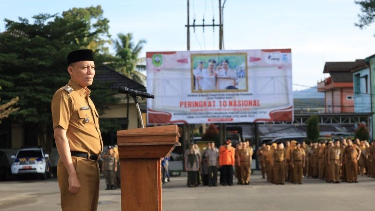 Bupati Pasaman, Sabar AS, mendesak percepatan tender pembangunan dua jembatan di Kecamatan Bonjol dan Simpati, yang rusak akibat bencana alam, dengan total anggaran Rp8,5 miliar dari BNPB.
