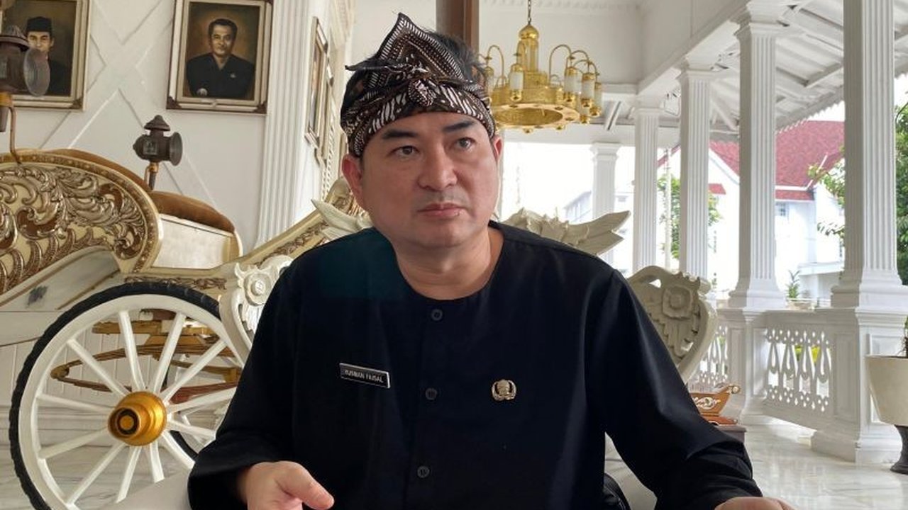 Pemkab Cianjur bertekad mencapai Universal Health Coverage (UHC) Prioritas pada Juli 2025, menjamin akses layanan kesehatan 24 jam bagi seluruh warga melalui perluasan kepesertaan JKN.