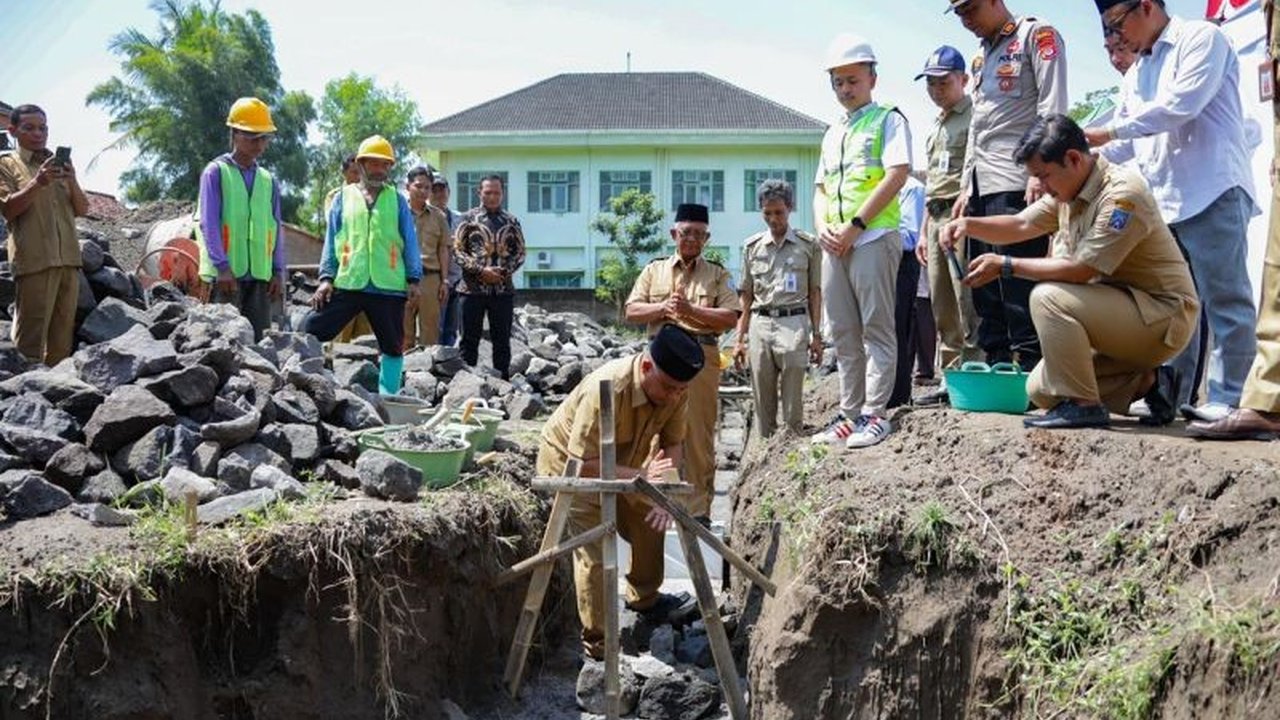 Bupati Sleman memberikan apresiasi atas pembangunan gedung serbaguna di Kalurahan Purwomartani, Kalasan, yang bertujuan untuk meningkatkan pelayanan dan fasilitas masyarakat.