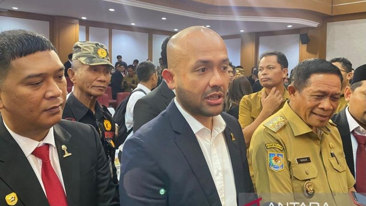 Wagub Sultra, Hugua, mendorong HIPMI Sultra untuk meningkatkan UMKM dan sektor pariwisata guna mendorong pertumbuhan ekonomi Sulawesi Tenggara. Kolaborasi antara pemerintah daerah dan HIPMI dinilai penting untuk kesejahteraan masyarakat.
