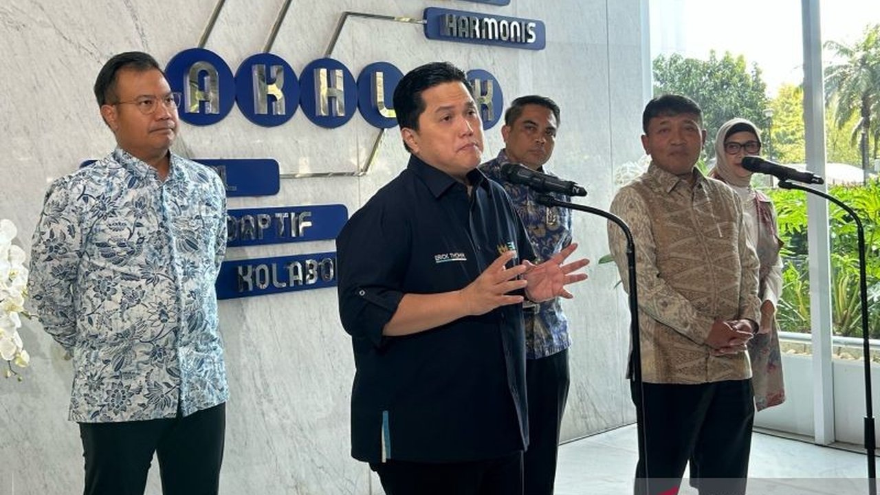 Menteri BUMN Erick Thohir mengumumkan bahwa Bank Syariah Indonesia (BSI) akan membuka cabang di Jeddah, Arab Saudi pada tahun 2026, guna meningkatkan bisnis dan melayani kebutuhan ekosistem haji dan umrah.