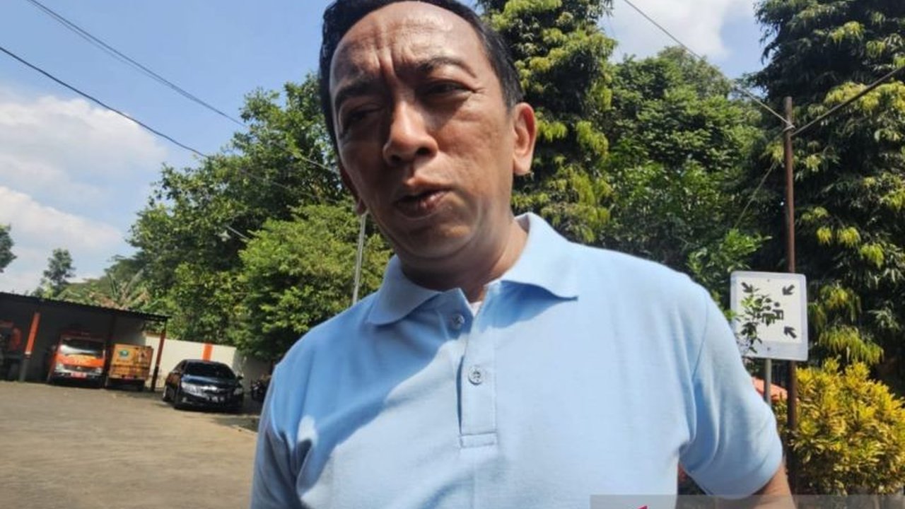 Program Sekolah Rakyat Pemkot Malang dibanjiri pendaftar; 210 anak dari keluarga kurang mampu telah mendaftar, melebihi kuota awal 100 siswa.