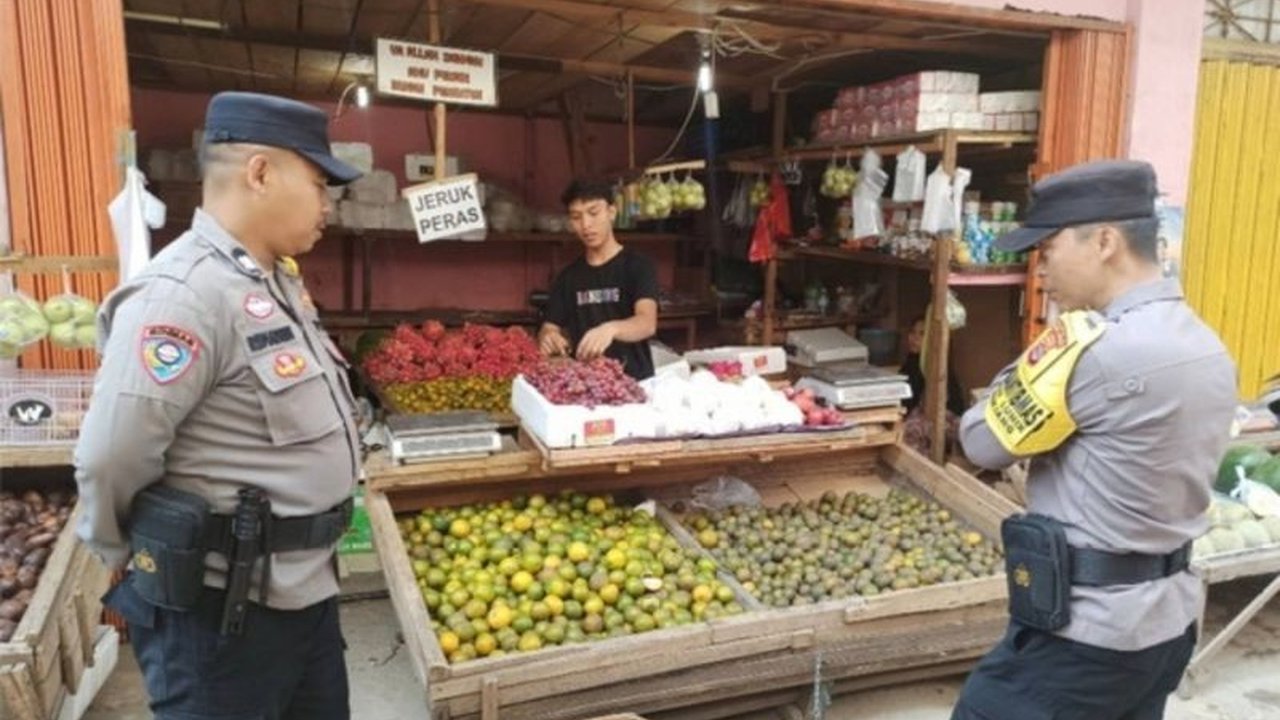 Polresta Bandarlampung Giatkan Patroli Anti-Premanisme di Pasar Tradisional