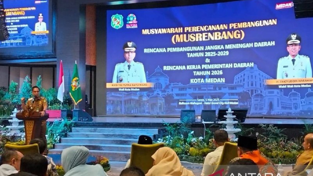 Wali Kota Medan, Rico Tri Putra Waas, menekankan pentingnya inovasi, kreativitas, dan sinergisme dalam Musrenbang RPJMD 2025-2029 dan RKPD 2026 untuk mewujudkan Medan yang bertuah, inklusif, maju, dan berkelanjutan.