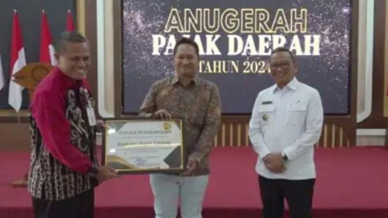 Pemkab Tabalong optimistis Pendapatan Asli Daerah (PAD) akan mencapai Rp283 miliar pada tahun 2025, didorong peningkatan ekonomi dan kesadaran masyarakat dalam membayar pajak.