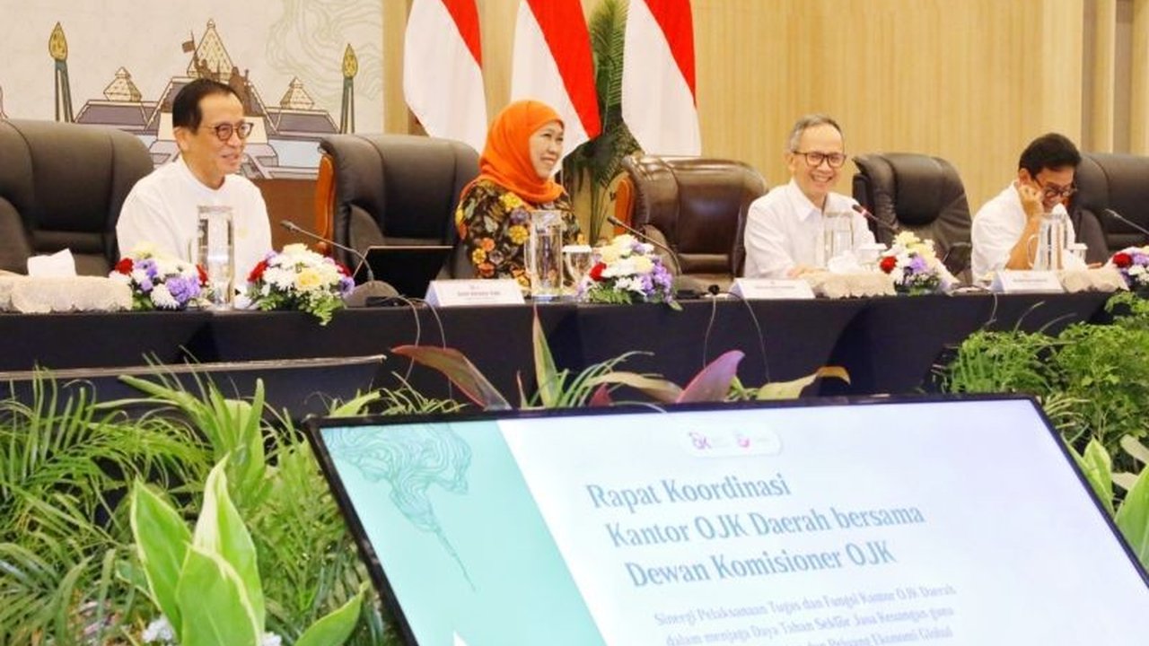 Gubernur Jawa Timur dan OJK Jatim sepakat perkuat kolaborasi untuk mendorong pertumbuhan ekonomi yang lebih pesat dan berkelanjutan di Jawa Timur, ditandai dengan pertumbuhan ekonomi yang mengungguli nasional.