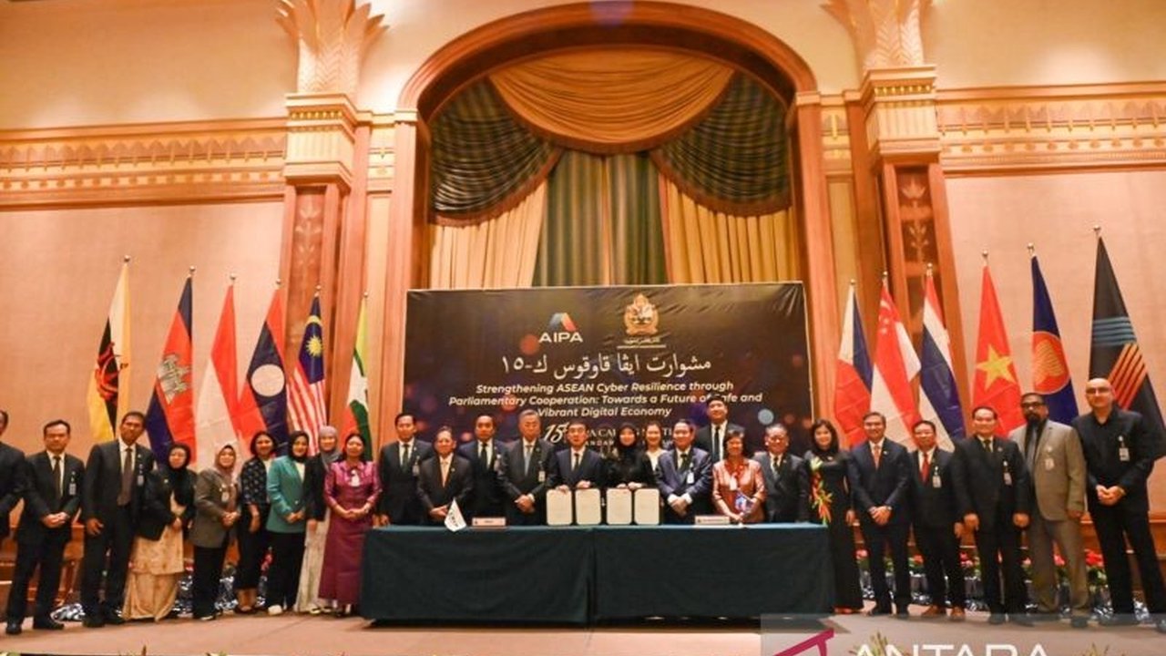 Parlemen muda ASEAN bertemu di Selangor, Malaysia, membahas peran pemuda dalam pembuatan kebijakan regional untuk mengatasi tantangan ekonomi, digital, dan pembangunan inklusif.