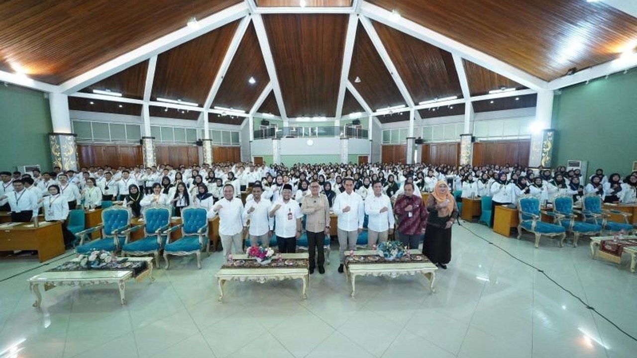 Menteri Karding: ASN Harus Bantu Masyarakat Miskin, Termasuk PMI Rentan