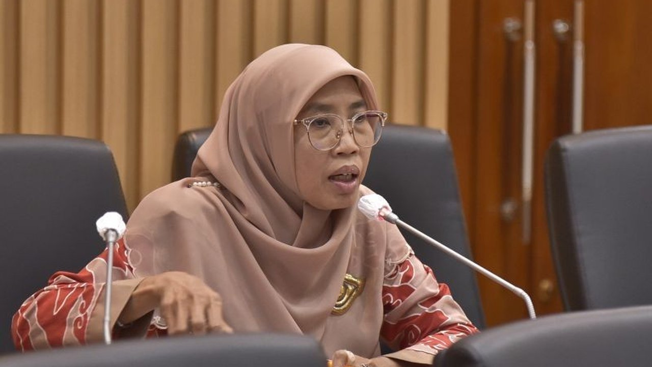 DPR Sarankan BGN Buka Kanal Aduan Resmi Program MBG Usai Kasus Keracunan