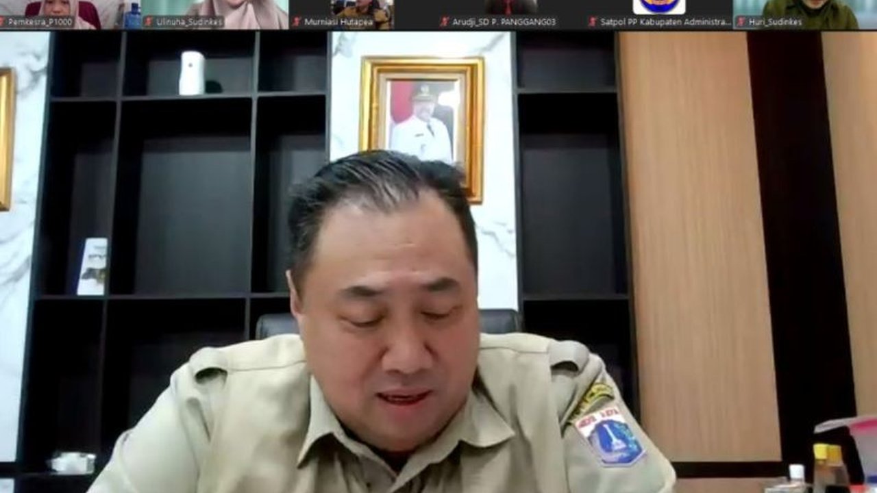 Pemerintah Kabupaten Kepulauan Seribu mengajak seluruh warga untuk memberikan imunisasi lengkap kepada anak-anak guna membentuk daya tahan tubuh yang kuat dan mewujudkan generasi emas Indonesia di tahun 2045.