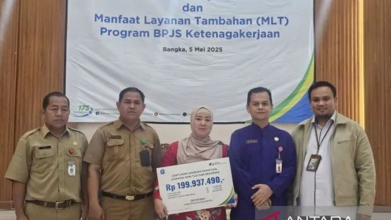 BP Jamsostek Pangkalpinang menyerahkan santunan sebesar Rp199 juta lebih kepada ahli waris pegawai Dinas Dukcapil Kabupaten Bangka, meliputi jaminan kematian, jaminan hari tua, dan beasiswa.