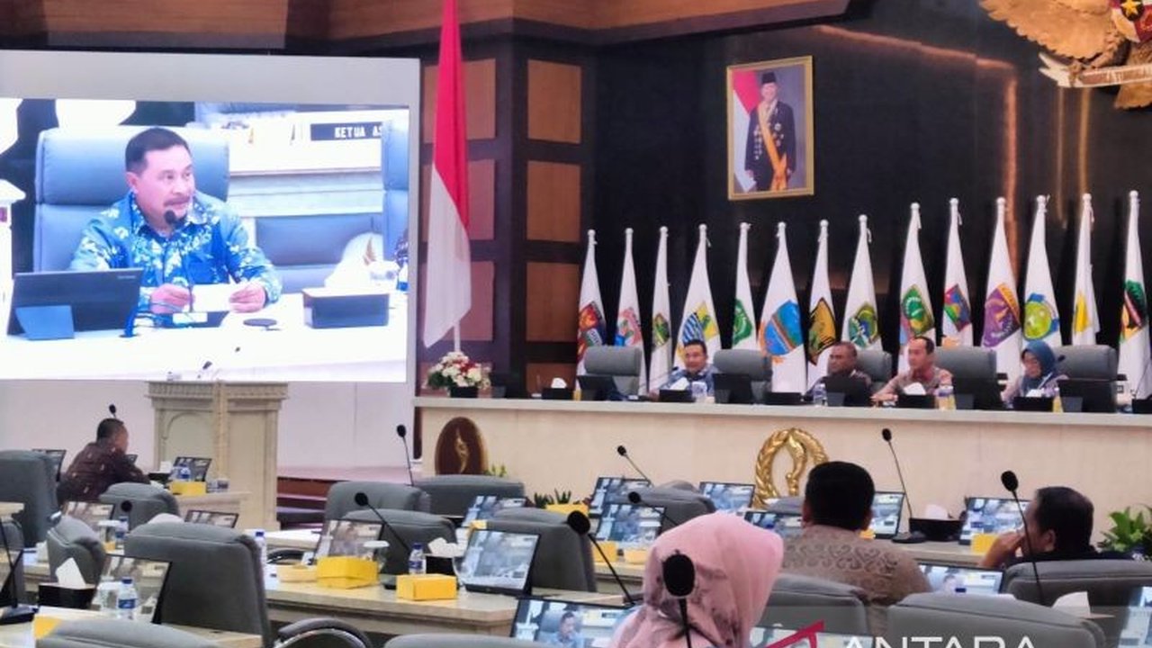 Barnas Adjidin resmi memimpin ASDEPSI periode 2024-2029, diharapkan mampu menghadapi dinamika politik dan mengoptimalkan fungsi DPRD se-Indonesia.