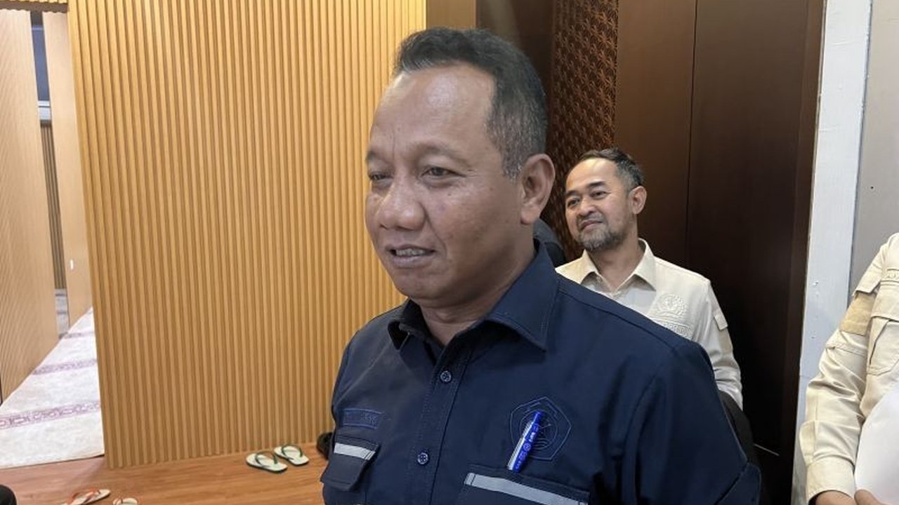 Kementerian ESDM menegaskan pembelian bauksit wajib sesuai Harga Patokan Mineral (HPM), berlaku untuk semua smelter, termasuk pemegang IUI, demi hilirisasi dan keadilan penambang.