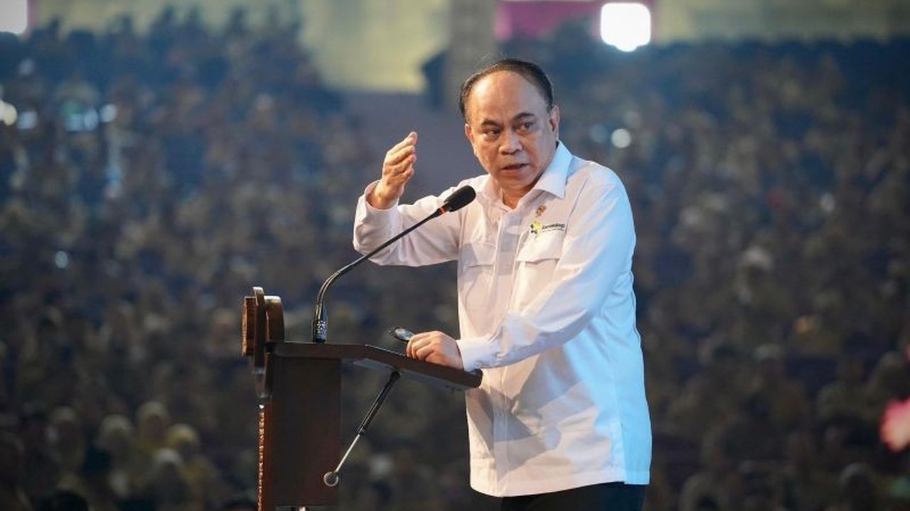 Menteri Koperasi Budi Arie Setiadi optimistis program Koperasi Desa/Kelurahan Merah Putih akan sukses meningkatkan kesejahteraan masyarakat dan meminta masyarakat untuk menghilangkan keraguan.