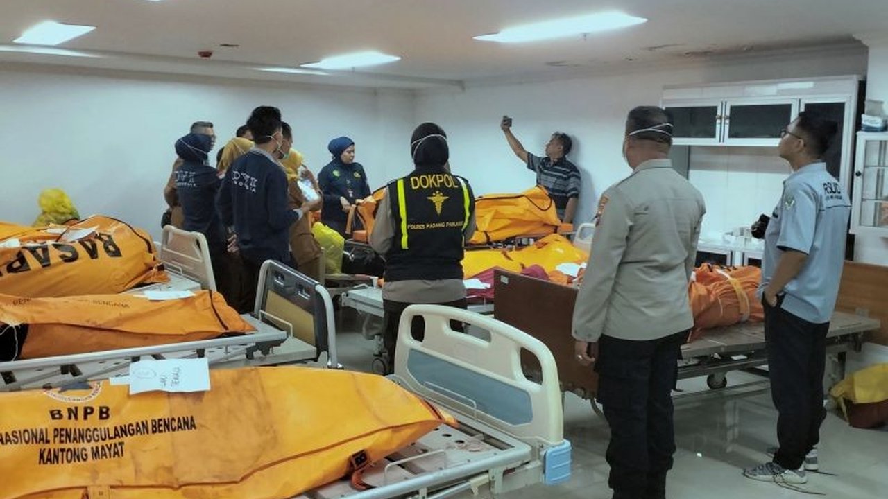 Kecelakaan Maut di Padang Panjang: 12 Korban Meninggal Dunia Teridentifikasi