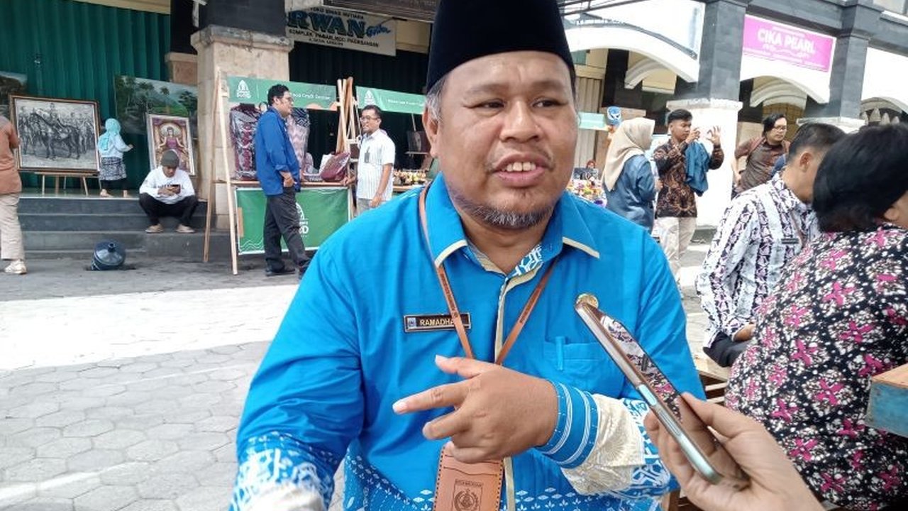 Pemerintah Kota Mataram akan memulai sosialisasi pembentukan Koperasi Merah Putih pekan depan untuk memberdayakan ekonomi lokal dan menargetkan pembentukan koperasi di seluruh kelurahan pada Juli 2025.