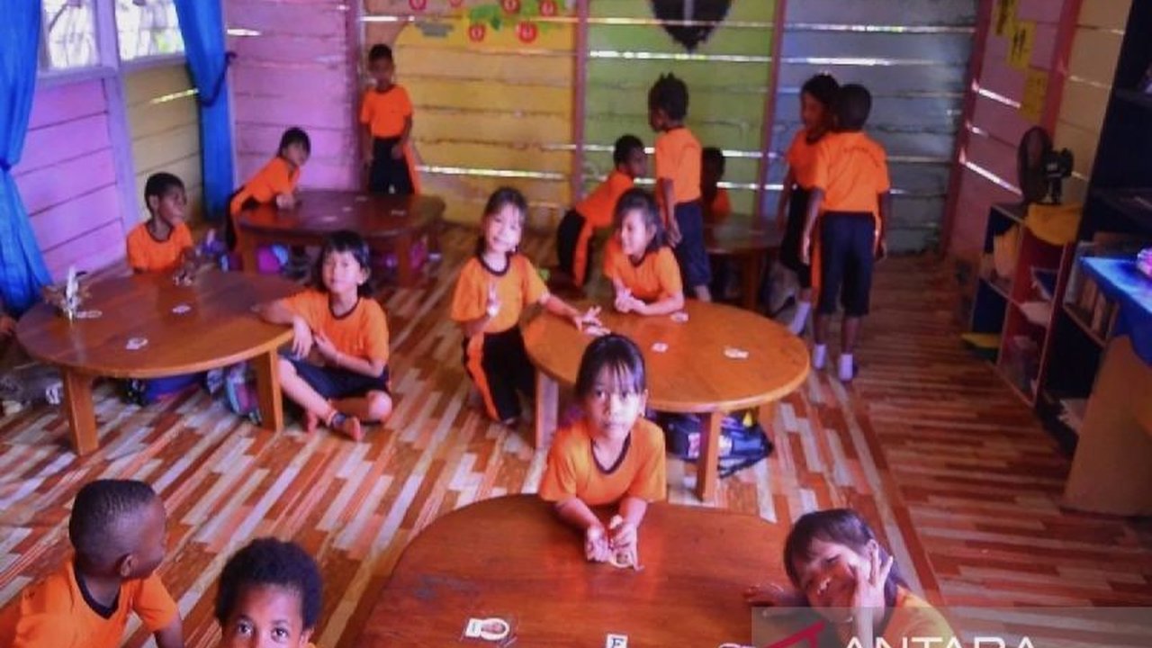 Kementerian Pendidikan menemukan ketimpangan akses layanan PAUD di Indonesia; 21 persen desa belum memiliki unit PAUD, dan anggaran PAUD masih sangat minim.
