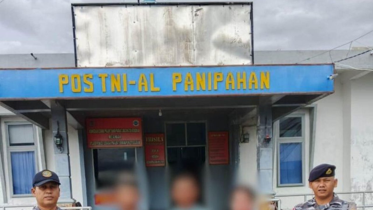Tiga calon pekerja migran Indonesia (CPMI) ilegal diselamatkan BP3MI Riau setelah kapal mereka hampir tenggelam di perairan Rokan Hilir; mereka hendak bekerja di Malaysia secara ilegal.