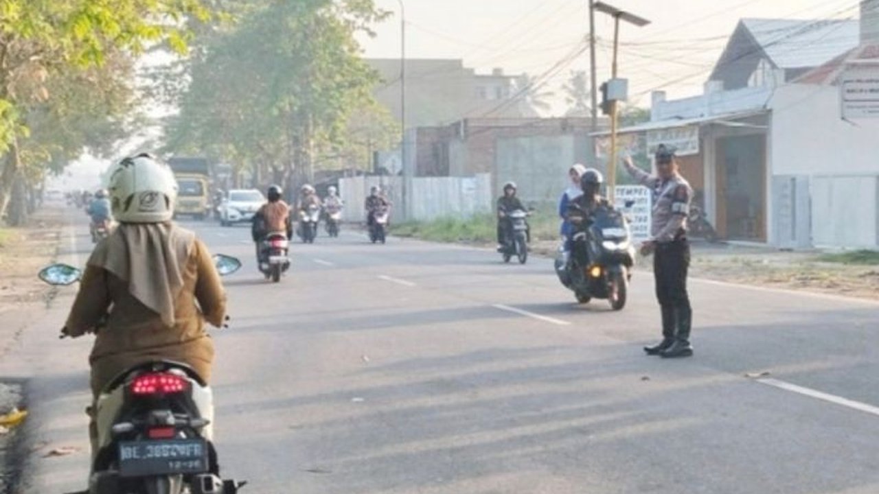 Polda Lampung meningkatkan patroli di Jalan Lintas Sumatera (Jalinsum) untuk mencegah pungutan liar (pungli), perampasan, dan kejahatan jalanan lainnya, terutama di wilayah rawan seperti Way Kanan.