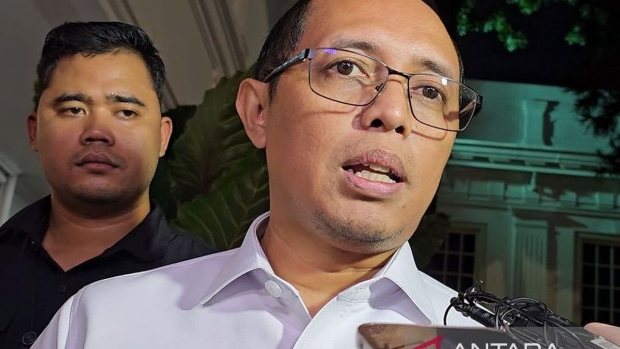 Hasan Nasbi kembali menjabat Kepala Kantor Komunikasi Kepresidenan (PCO) setelah sebelumnya mengundurkan diri, didorong loyalitasnya pada Presiden Prabowo Subianto dan dukungan dari Mensesneg dan Seskab.