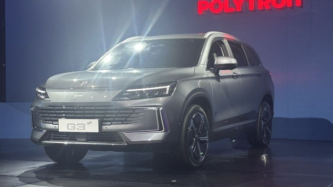 Polytron resmi meluncurkan mobil listrik G3 dan G3+ dengan harga di bawah Rp300 juta, menawarkan dua skema kepemilikan baterai dan berbagai fitur menarik.