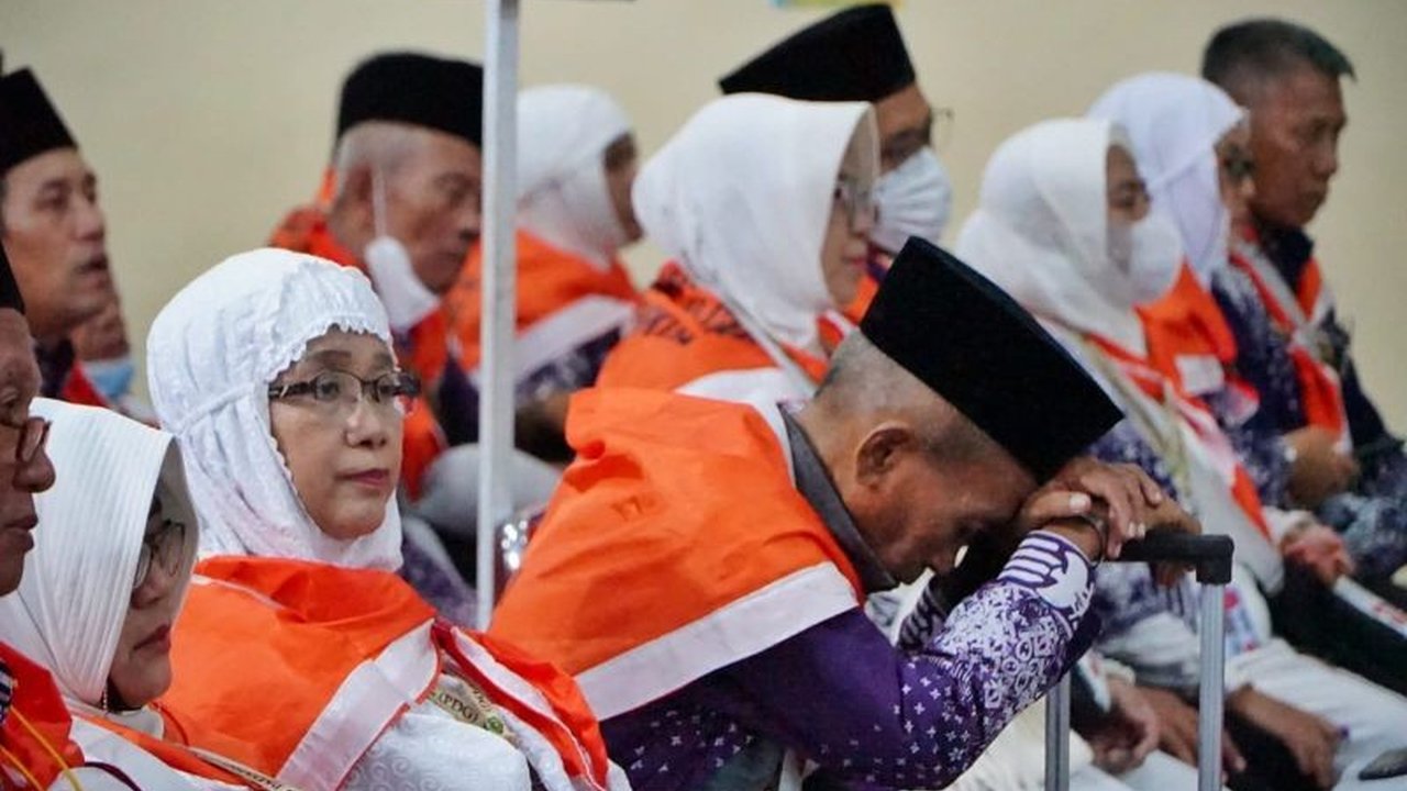 Wakil Gubernur Bengkulu mengingatkan jamaah haji untuk mengurangi penggunaan gawai agar fokus beribadah dan menjaga kesehatan selama di Tanah Suci.