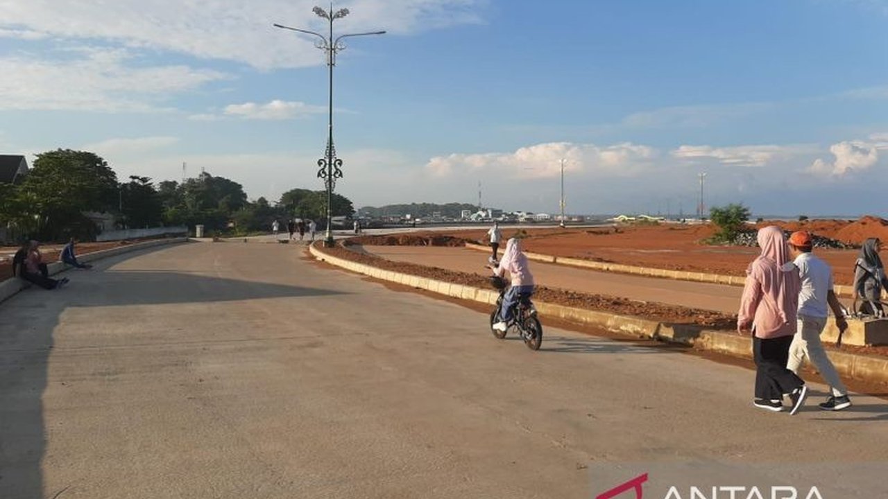 Pemerintah Provinsi Kepri alokasikan Rp4,5 miliar untuk membangun trek joging sepanjang 300 meter di Taman Gurindam 12, Tanjungpinang, guna mempercantik kawasan dan menyediakan fasilitas olahraga bagi warga.