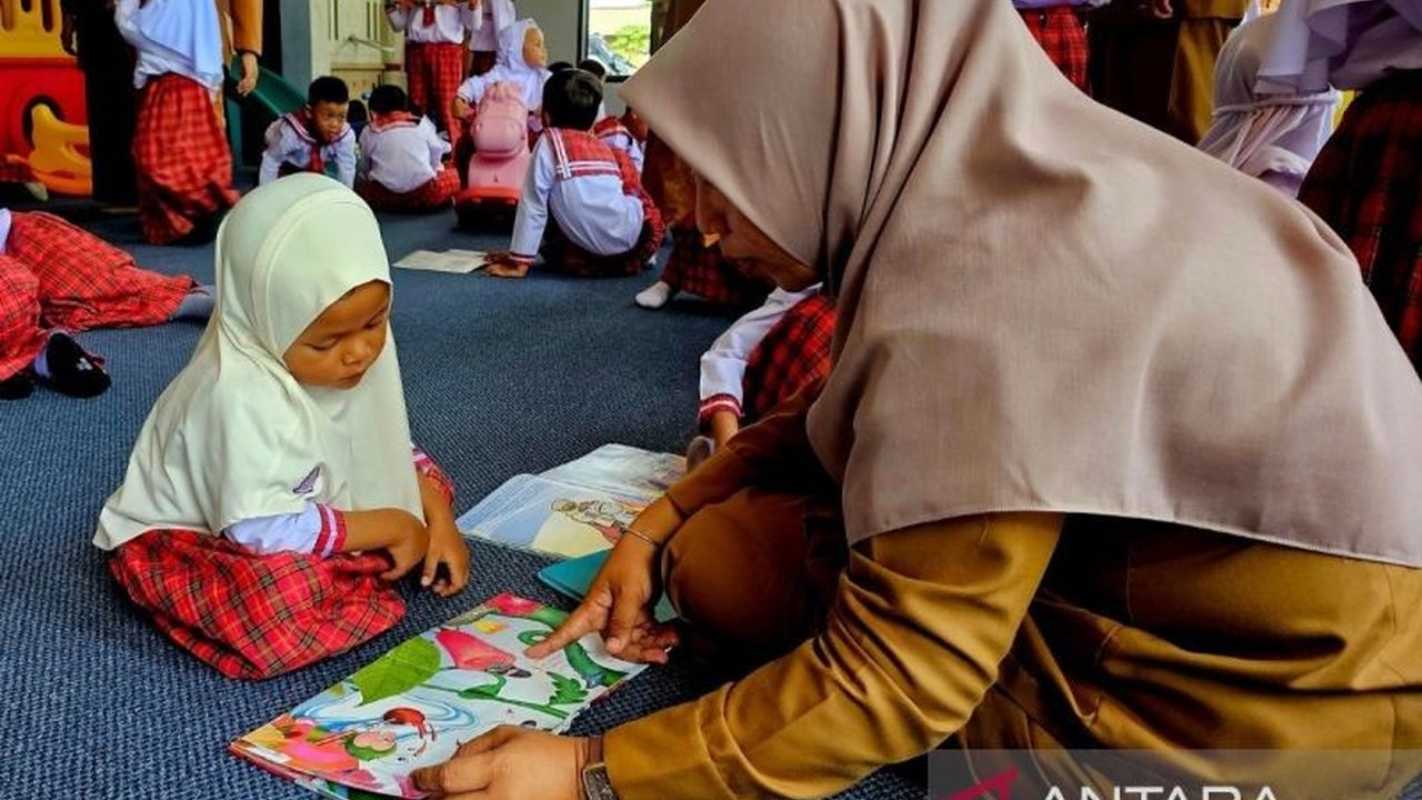 Dinas Perpustakaan dan Kearsipan Natuna kembali menggiatkan program Edu Wisata untuk meningkatkan minat baca pelajar melalui kegiatan belajar sambil bermain di Perpustakaan Daerah Idrus M Tahar.