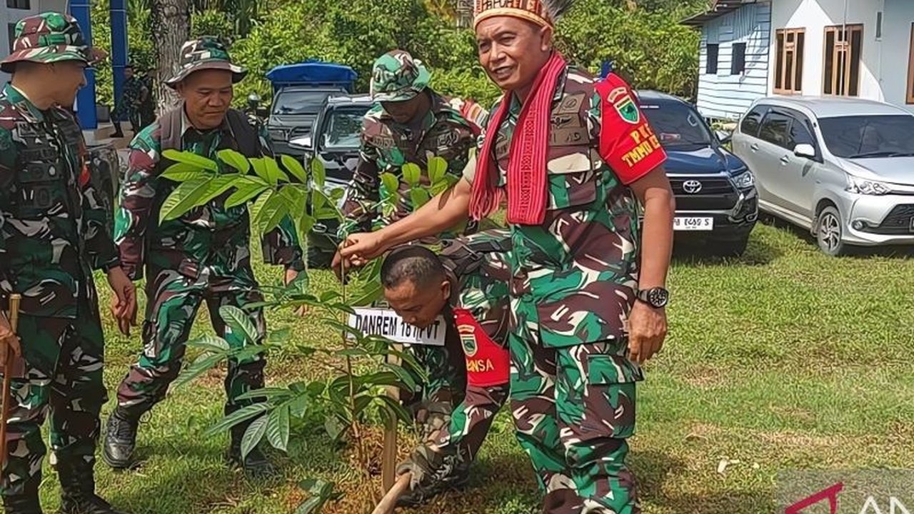 TNI AD Kodim 1802 Sorong menanam 5.000 pohon mahoni dan mangrove di Kampung Yeflio, Papua Barat Daya, sebagai upaya menjaga ekosistem dan mencegah bencana alam.
