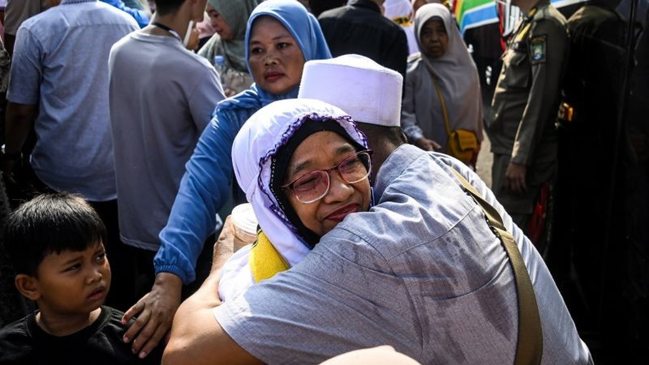 Sebanyak 29.288 calon haji Indonesia telah tiba di Madinah, Kemenag mengimbau jamaah menjaga kesehatan di tengah cuaca panas dan kelembapan rendah.