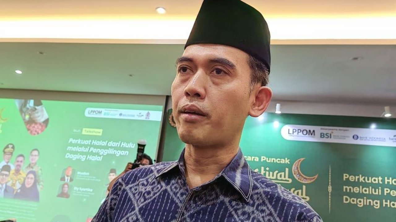 Ketua MUI Bidang Fatwa menegaskan kewajiban sertifikasi halal di Indonesia tidak dapat dinegosiasikan, meskipun mendapat protes dari Amerika Serikat.