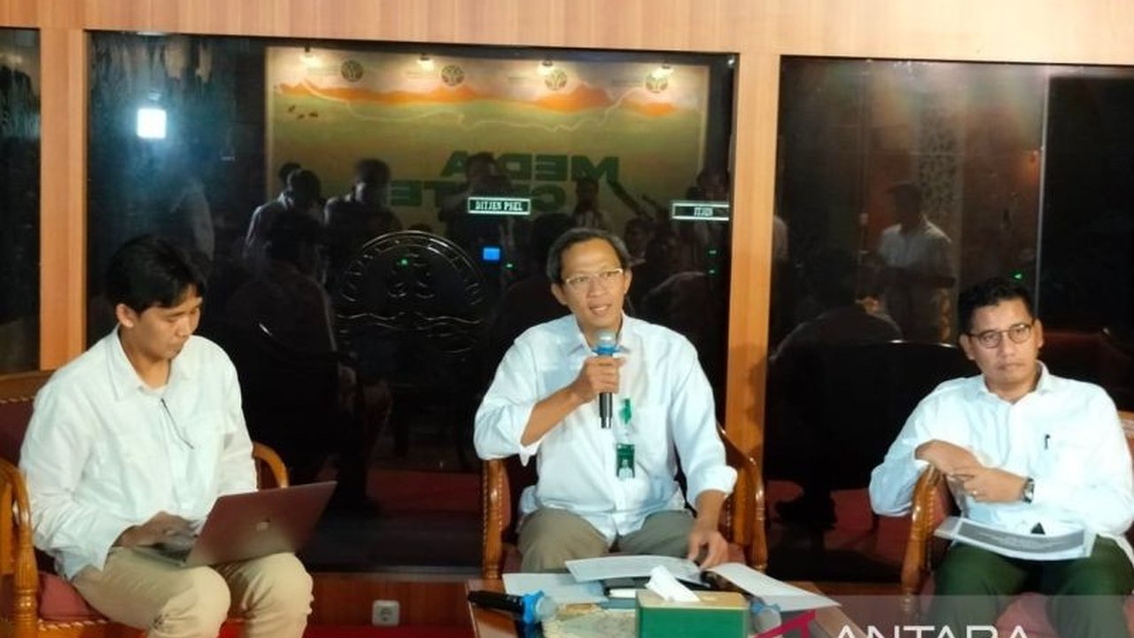 Kementerian Kehutanan berkolaborasi dengan asosiasi e-commerce untuk memberantas perdagangan ilegal satwa dan tumbuhan dilindungi secara daring, menyasar tren penjualan bagian tubuh satwa dan sisik trenggiling.