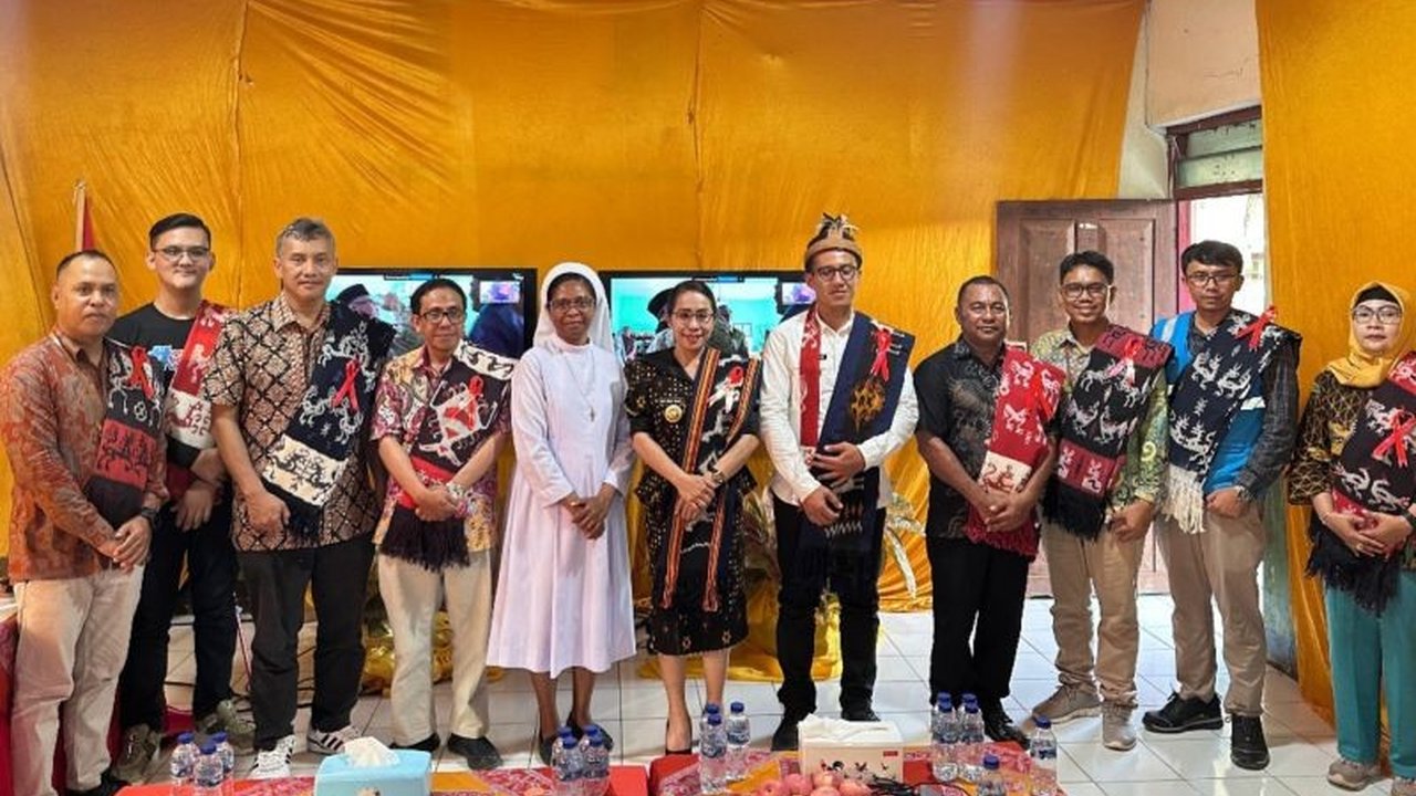 PLN NTT berkomitmen mendukung revitalisasi dan digitalisasi pendidikan di Sumba Barat Daya, NTT, dengan memastikan pasokan listrik andal untuk sekolah-sekolah berbasis digital.