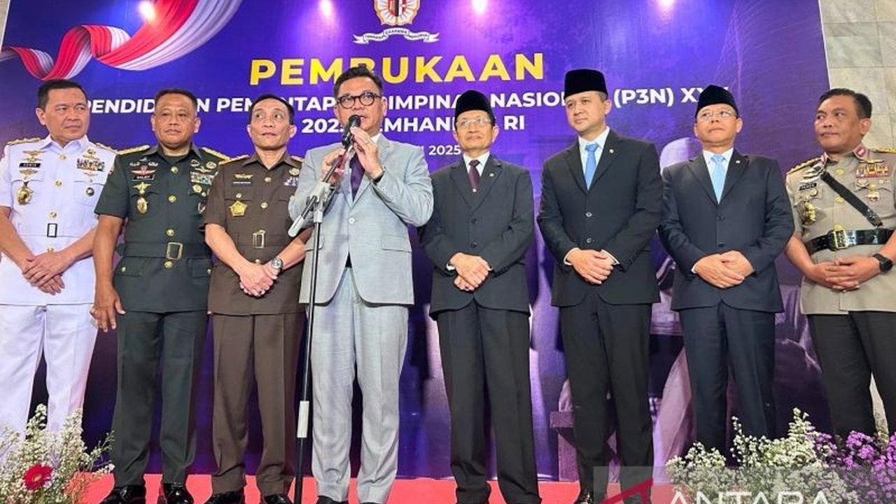 Lemhannas menyatakan desakan pemakzulan Wapres Gibran Rakabuming Raka tidak berdasar dan meminta semua pihak menghormati proses demokrasi.