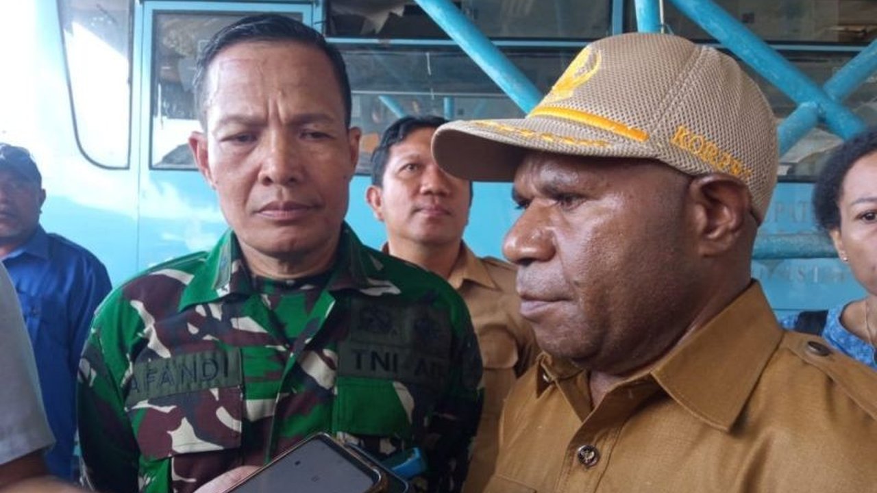 Dinas Pemberdayaan Masyarakat Kampung (DPMK) Kabupaten Jayapura berkomitmen membangun kampung melalui kolaborasi lintas sektor, termasuk dengan TNI dalam program TMMD ke-124 di Kampung Bring.