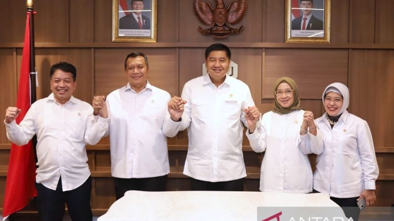 Menteri PANRB, Rini Widyantini, mendapat apresiasi atas komitmennya dalam meningkatkan kesejahteraan pegawai, termasuk penyediaan hunian layak, yang kini diperluas untuk instansi lain.