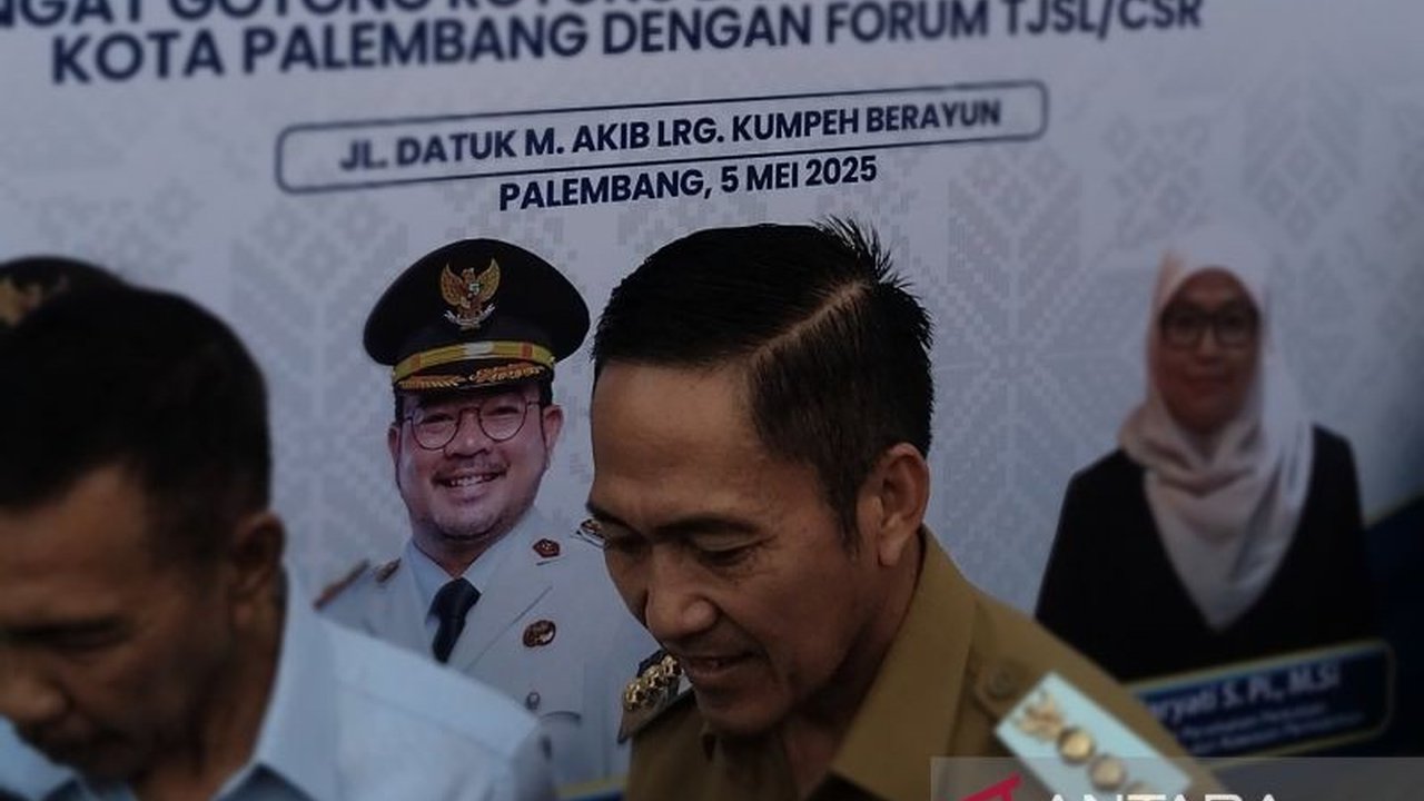 Pemerintah Kota Palembang merenovasi 30 rumah tidak layak huni melalui kolaborasi Baznas dan perusahaan swasta, sebagai langkah awal mengatasi 3.700 rumah serupa di kota tersebut.