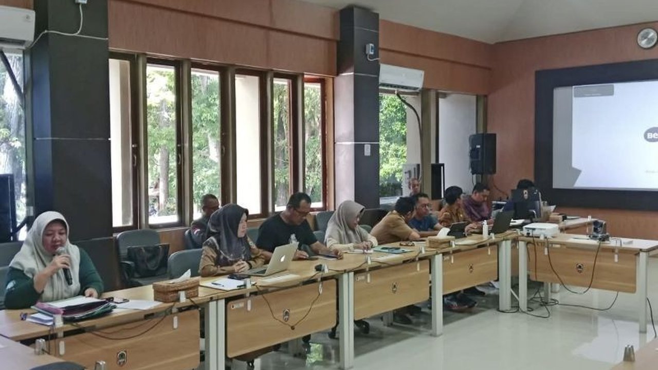 Dinas Kehutanan Kalsel kembangkan wisata di Tahura Sultan Adam untuk meningkatkan konservasi alam dan memberikan edukasi kepada masyarakat luas melalui berbagai kegiatan menarik.