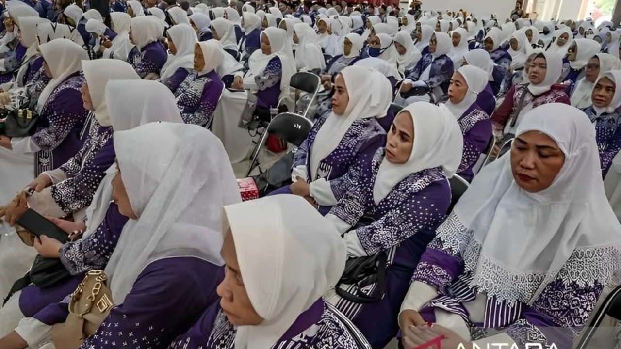 Kemenag Sulteng umumkan keberangkatan 1.994 calon haji pada 15 Mei 2025, terbagi dalam enam kloter dengan proses visa yang hampir tuntas.