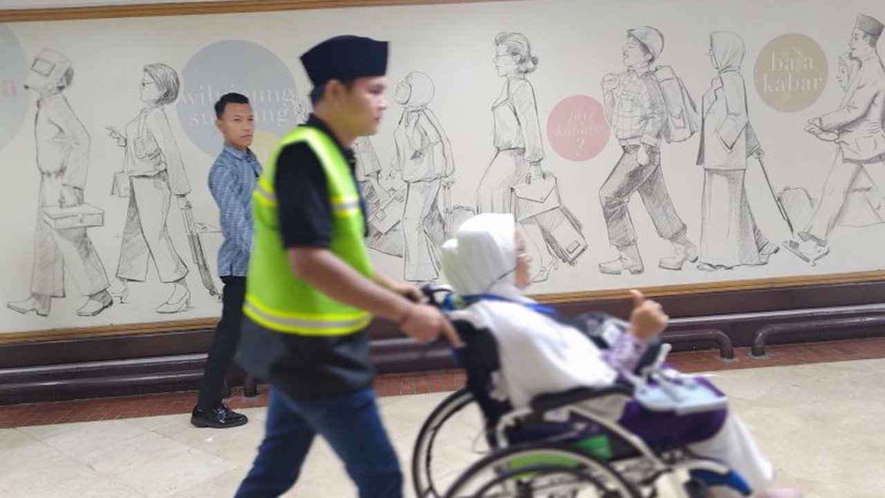 Polresta Bandara Soetta menggagalkan keberangkatan 36 calon jemaah haji ilegal yang menggunakan modus penerbangan transit dan visa kerja, dengan kerugian mencapai ratusan juta rupiah.