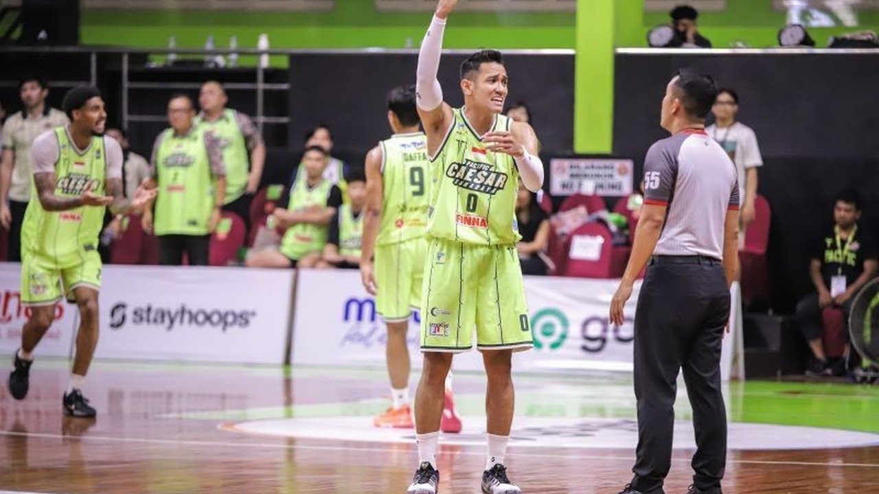 Pacific Caesar Surabaya mengakui kelemahan pertahanan sebagai penyebab kekalahan mereka atas Satya Wacana Salatiga dalam lanjutan IBL Gopay 2025, dengan fokus kini tertuju pada peningkatan strategi bertahan.