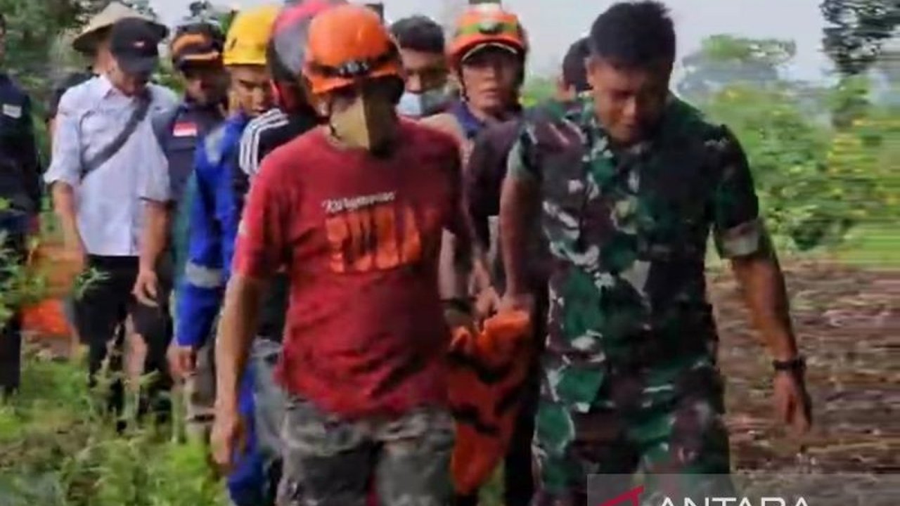 Kecelakaan air di Sungai Bulu, Temanggung, merenggut nyawa Syafi Ali (9) yang terseret arus banjir hingga 2,4 kilometer dari lokasi kejadian.