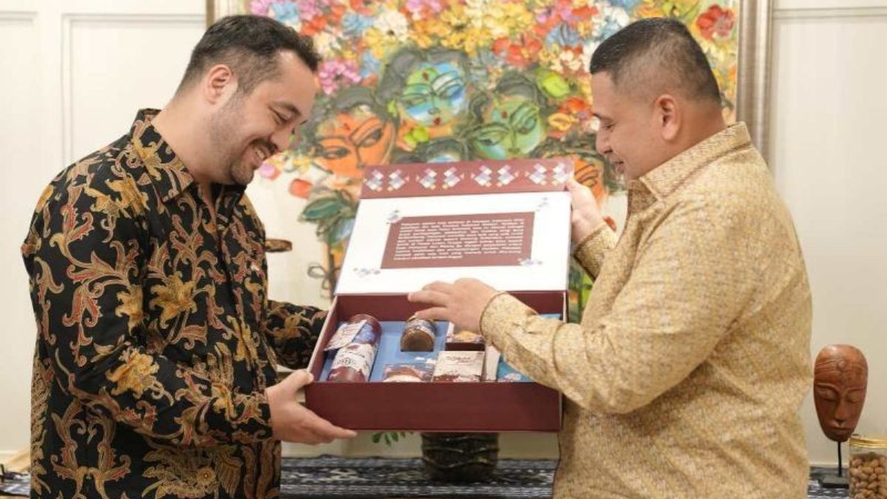 Pemerintah Kota Makassar memanfaatkan Munas APEKSI 2025 di Surabaya untuk menawarkan peluang investasi kepada delegasi dari Amerika Serikat, Belanda, Singapura, Inggris, dan Korea Selatan.