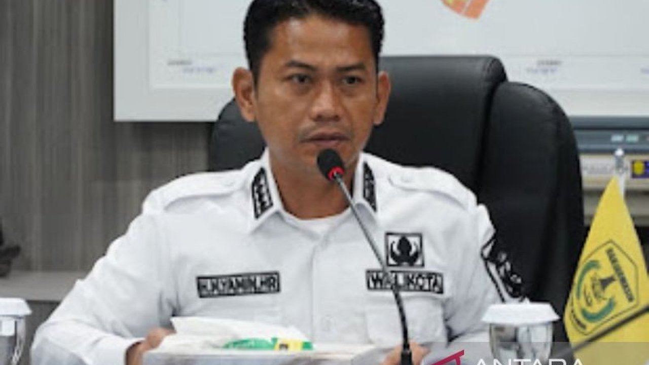 Pemerintah Kota Banjarmasin giat tangani masalah sampah pasar tradisional pasca penutupan TPAS Basirih, dengan fokus pada inovasi pengelolaan sampah dan digitalisasi pasar.
