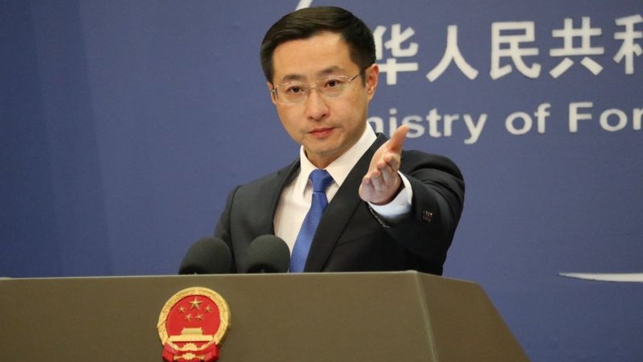 Pemerintah China mengeluarkan peringatan kepada warganya untuk menghindari perjalanan ke wilayah konflik India-Pakistan menyusul serangan rudal balasan yang menyebabkan korban jiwa.